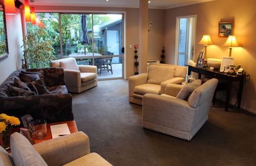 Queenstown City Centre Ski Chalet | Welcome To Chalet Queenstown