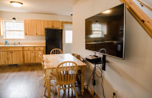 Hill City Cabin | Welcome to Goldfinch!