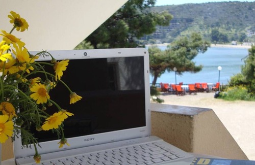 Agia Marina Bed & Breakfast | Welcome To Hotel Rachel