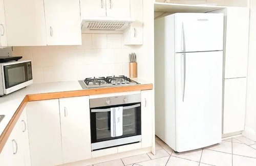 Wagga Wagga Apartment | Welcome to Illyari: Your Charming Red Brick Retreat in Wagga's CBD!