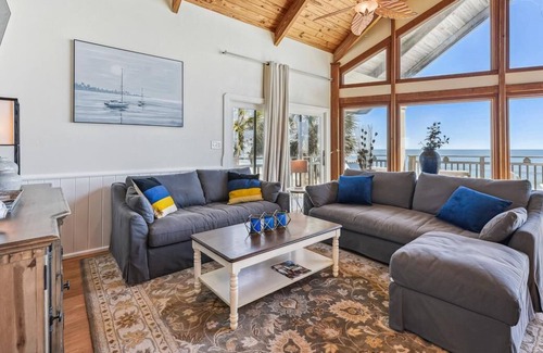 Treasure Beach Village House | Welcome to Island Dream, where dreams come true!