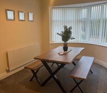 Deeside Apartment | Welcome to Islwyn