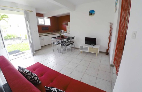Ducos Apartment | Welcome to IXORA LODGE!