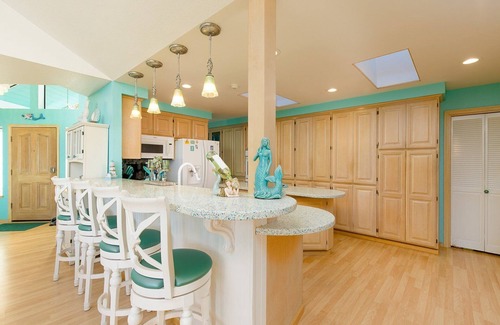McKinleyville House | Welcome to Mermaid Cove: Your Luxurious Oceanfront Retreat