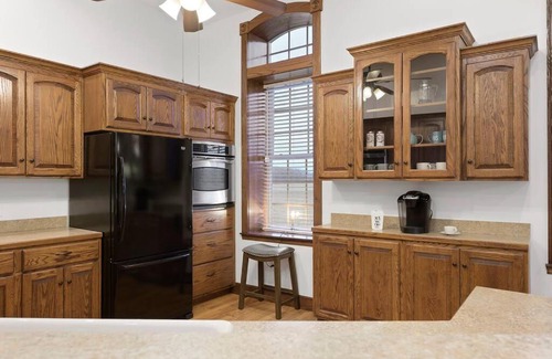 Elyria House | Welcome to our Sweet Little Retreat!