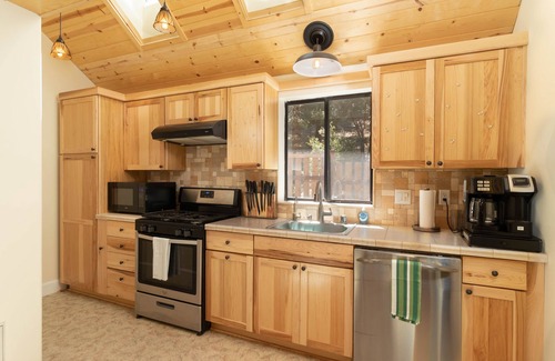 Pine Mountain Club Cabin | Welcome to “The Perfect Getaway”, four season retreat.