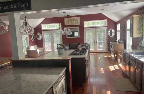 Rye House | Welcome to The Beach Hideaway at Jenness Beach, 4 bdr, 2 bath , sleeps 10