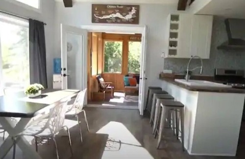 Horton House | Welcome to the Hawk's Nest - 4 Season Cottage