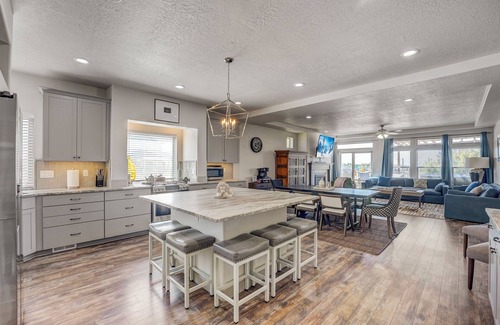 Lehi House | Welcome to The "Life Elevated" Home! Minutes to all ski resorts!
