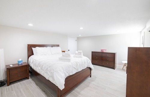 San Jacinto House | Welcome to the stunning Sand Dollar Shores!, A beautifully renovated 4 bedroom,