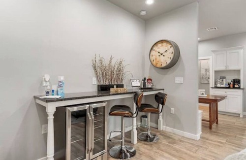 Tulsa House | Welcome to this magnificent 5-bedroom home