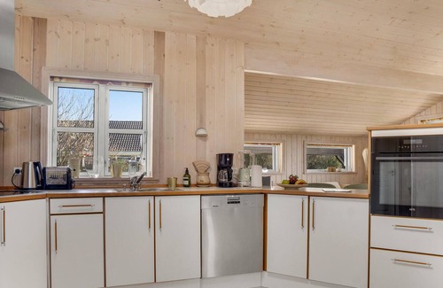 Kramnitse House | Welcome to this vacation home close to the south coast of Lolland.