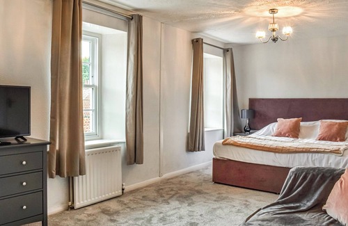 Thornton Dale Cottage | Welcome to Warrington House, a magnificent Georgian residence.