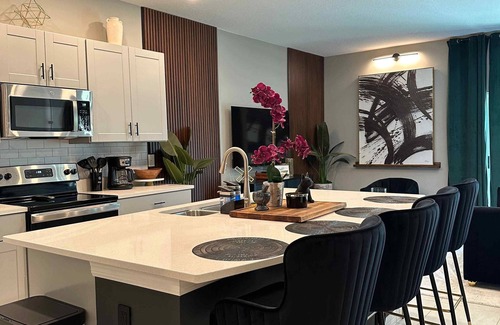 Solivita House | Welcome To Wynwood Gardens!nJust minutes from shops, restaurants & Disney parks.