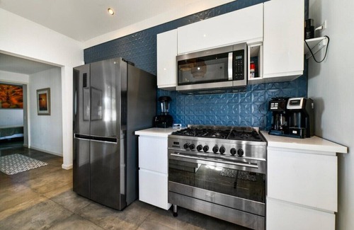 Oranjestad House | Welcome to your dream vacation escape in Aruba's tranquil Caya Luna neighborhood.
