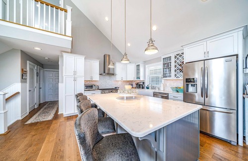 Avalon House | Welcome to your dream vacation home in the heart of Avalon! This stunning 7-bedroom home with POOL.
