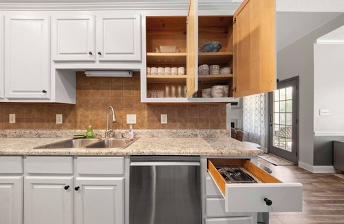 Warner Robins House | Welcome to your home away from home in Warner Robins, Georgia