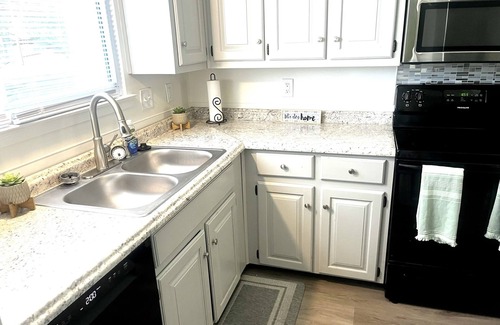 Gunter Afs House | Welcome to Your Ideal Co-Living Space in Montgomery, AL!
