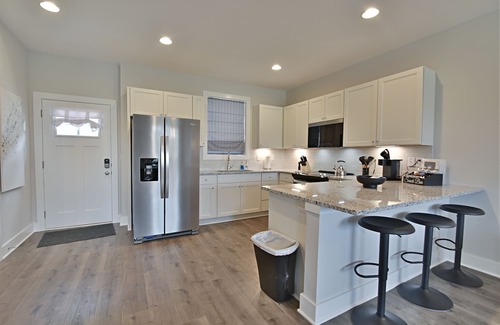 Knoxville House | Welcome to Your Riverside Retreat in Knoxville, TN!
