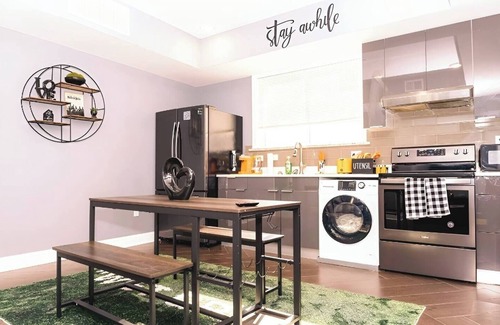 North Philadelphia East Apartment | Welcome to your ultimate Philly getaway! Nestled in the heart of Philadelphia,