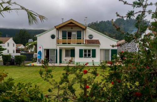 Sete Cidades House | WelcomeBuddy - Casa dos Avós - Garden & Lake II