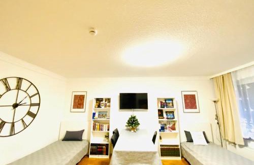Region Hannover District Apartment | #welcometomessehannover#twobedroomapartment&balcony