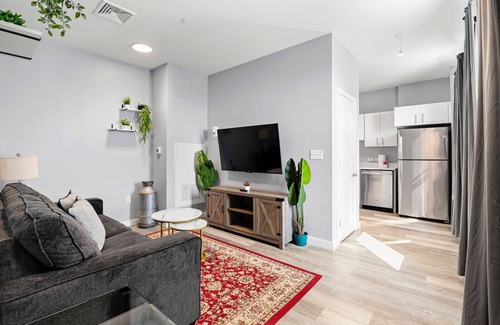 Everett Apartment | Welcoming 1BR Near Encore Boston 7578