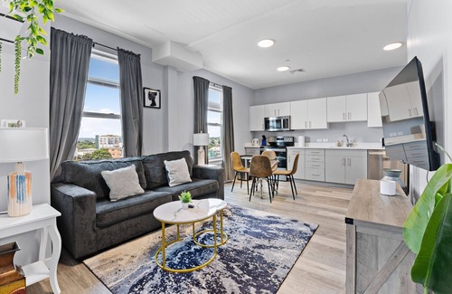 Everett Apartment | Welcoming 1BR Near Encore Boston 7732