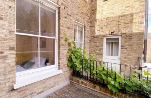 Chelsea Riverside Apartment | Welcoming 2-bedroom apartment with AC in marvelous London