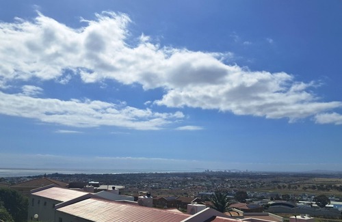 Mountainside Apartment | Welcoming apartment with ocean view in peaceful Gordon's bay