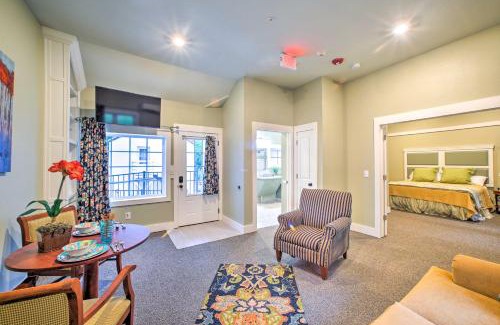 Downtown Branson House | Welcoming Downtown Branson Cottage with Pool Access!