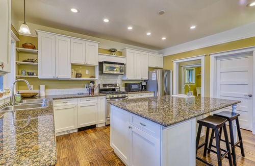 Eastsound House | Welcoming Orcas Island home w/bay views and contemporary features