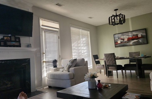 Woodstock House | Welcoming Ranch in desire Woodstock VERY close to Roswell, GA