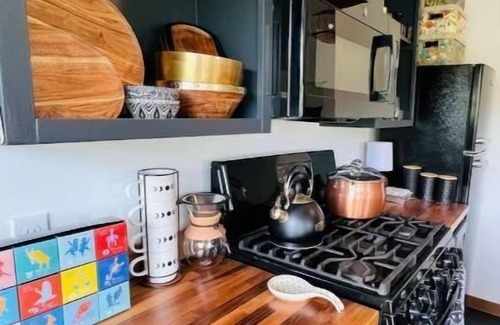 Guilford House | 🌾Welcoming Tiny Home! Downtown & Beachy☀️