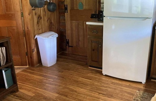 Tunbridge Cabin | Welcoming to this cozy 3-bedroom cabin on 100 acres, in Tunbridge
