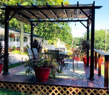 Lincolnville House | Welcoming Waterfront Bed and Breakfast for a Family Getaway near Augusta, Maine
