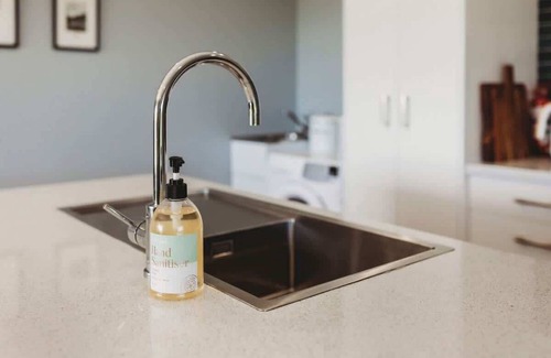 Tataraimaka Cottage | Weld Cottage near Tataraimaka Beach