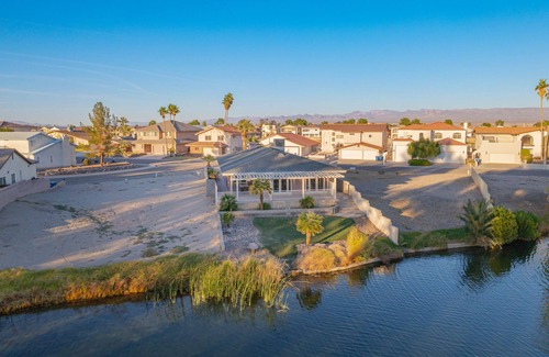 Mohave Valley House | Well-appointed home just steps from the Colorado river!