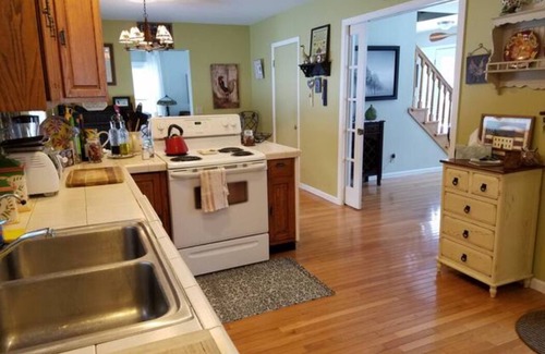Whitehall House | Well Appointed Lakehouse - Family fun