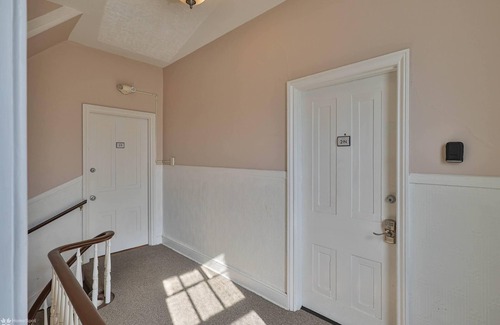 Bethlehem Apartment | Well Decorated Apartment in Historic Bethlehem - 2 Night Min