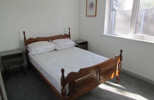 Hemsby House | Well Designed Bungalow In The Seaside Resort Of Hemsby, Ref 99011Og