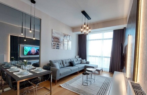 Kucukcekmece Apartment | Well-Designed Flat At Resıdence