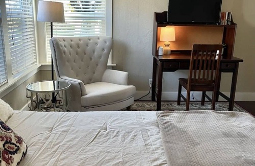 Chico House | Well equipped 2 bedroom house by Enloe