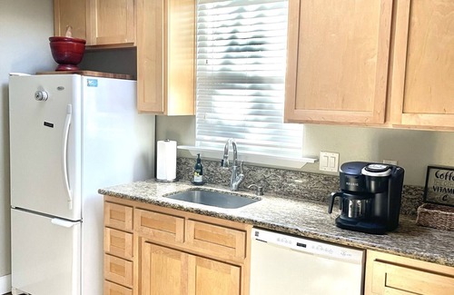 Chico House | Well equipped 2 bedroom house by Enloe