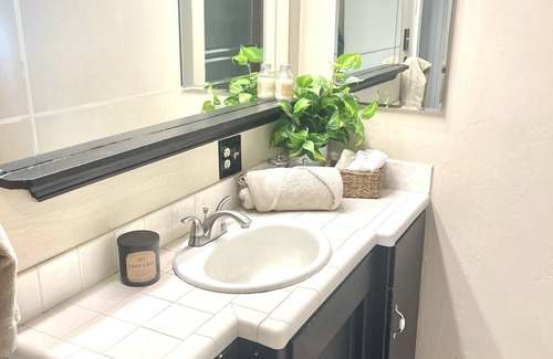 Chico House | Well equipped 2 bedroom house by Enloe