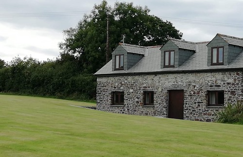 Hartland House | Well equipped four bedroom property with plenty of space in a rural location.