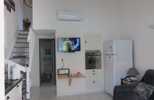 Narbonne-Plage Cabin | Well-equipped pavilion near the beach