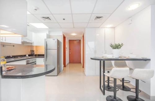 DIFC Apartment | Well-furnished 3 Bedroom in Park Towers, DIFC