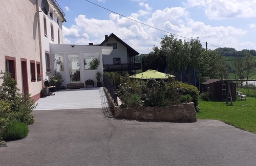 Lierfeld House | Well-kept country house with sauna, conservatory, garden and fantastic views