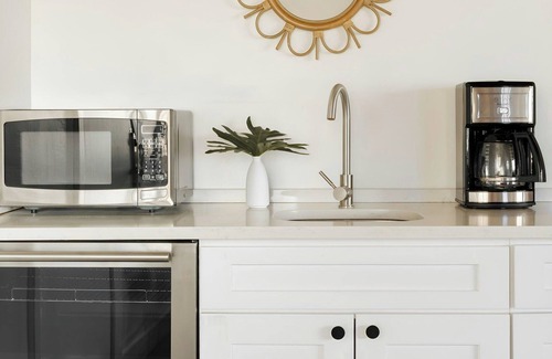 Lake Cherokee Apartment | Wellborn Hotel Downtown, Sonder by Marriott Bonvoy